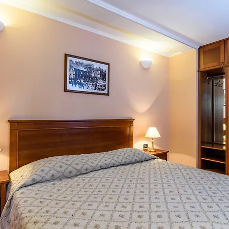 Lavandula With Heated Swimming Pool Apartament *