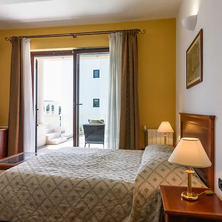 Lavandula With Heated Swimming Pool *