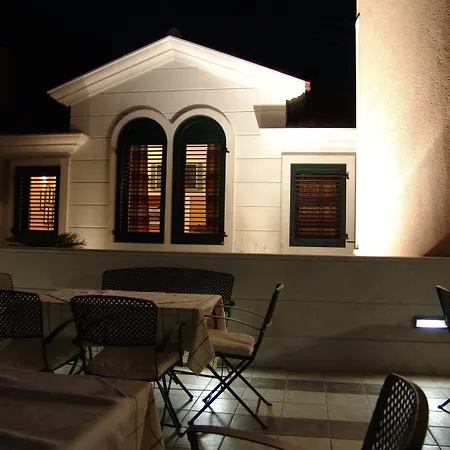 Lavandula With Heated Swimming Pool * Trogir