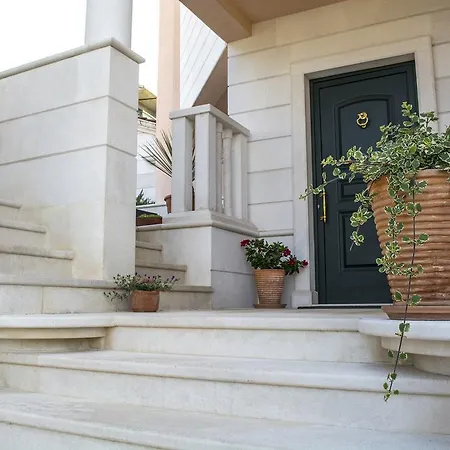 Apartment Villa Lavandula With Heated Swimming Pool