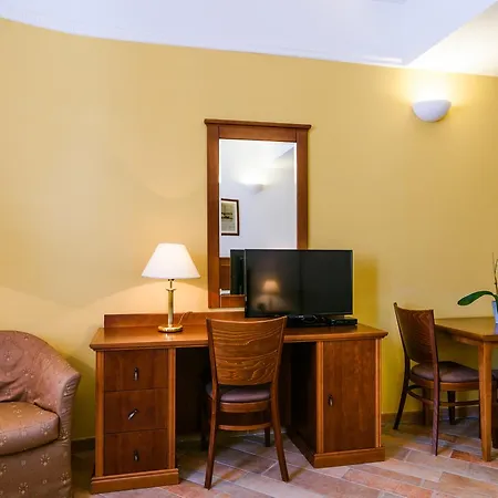 Villa Lavandula With Heated Swimming Pool Apartment