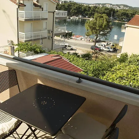 Villa Lavandula With Heated Swimming Pool *