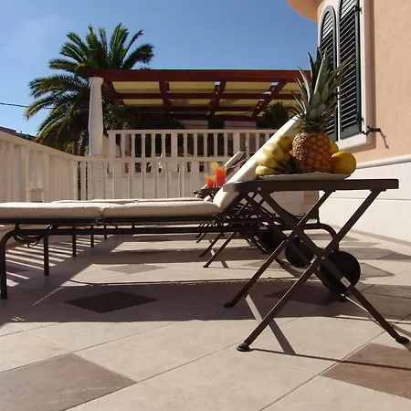 Apartment Villa Lavandula With Heated Swimming Pool Trogir