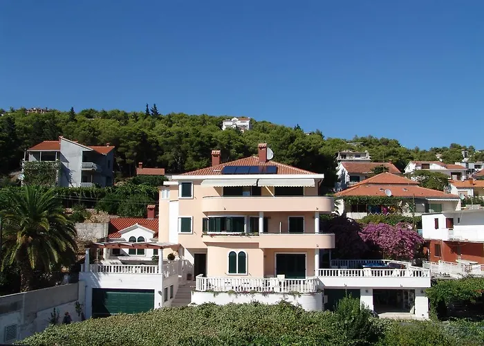 Apartamento Lavandula With Heated Swimming Pool Trogir