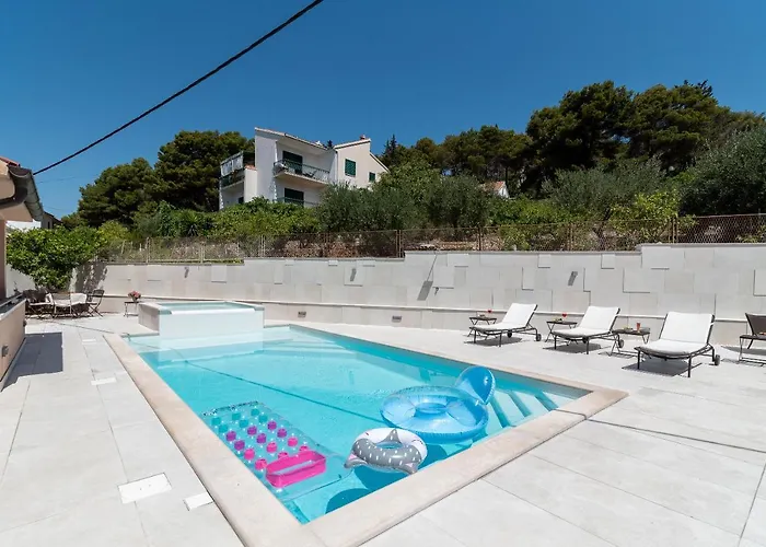 Apartamento Lavandula With Heated Swimming Pool Trogir