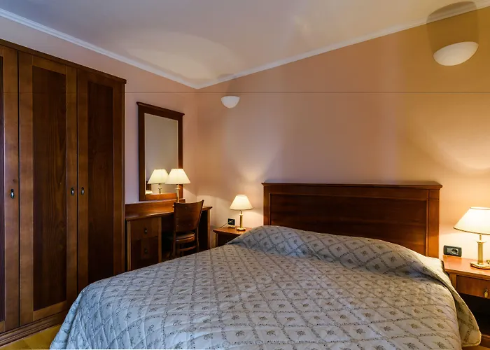 Апартаменты Villa Lavandula With Heated Swimming Pool *