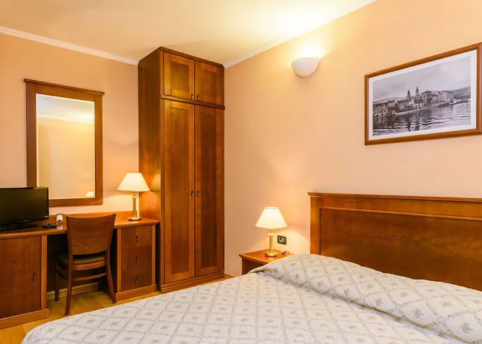 Villa Lavandula With Heated Swimming Pool *