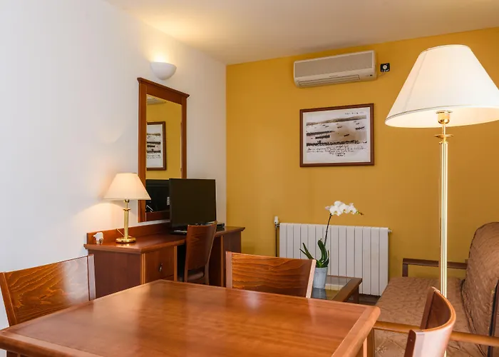 Villa Lavandula With Heated Swimming Pool Апартаменты *