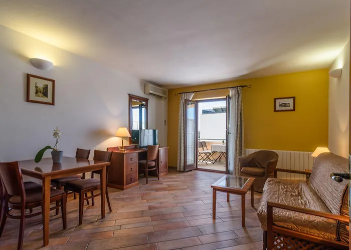 Villa Lavandula With Heated Swimming Pool