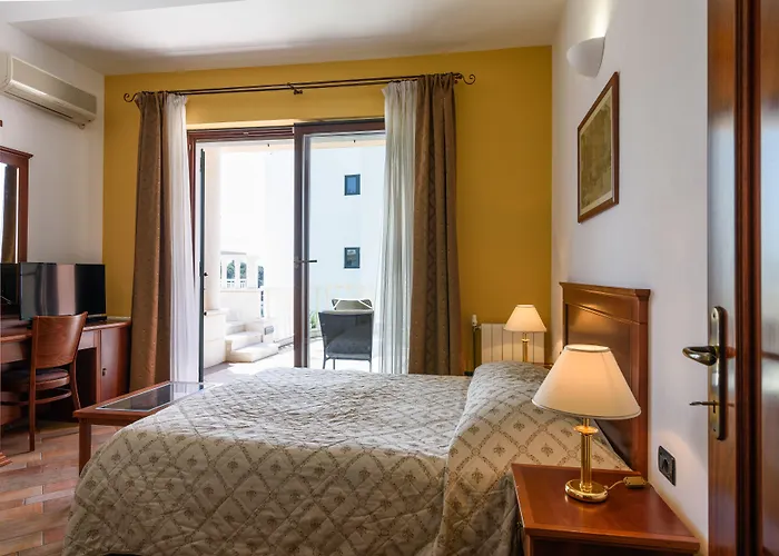 Villa Lavandula With Heated Swimming Pool *