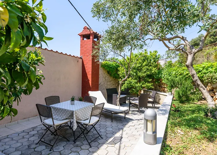 Lavandula With Heated Swimming Pool * Trogir