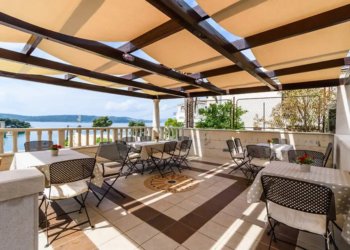 Lavandula With Heated Swimming Pool Trogir