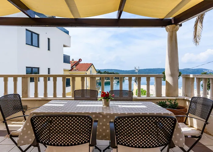 Villa Lavandula With Heated Swimming Pool Апартаменты