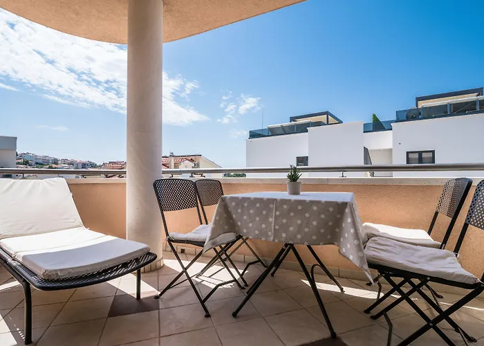 Villa Lavandula With Heated Swimming Pool