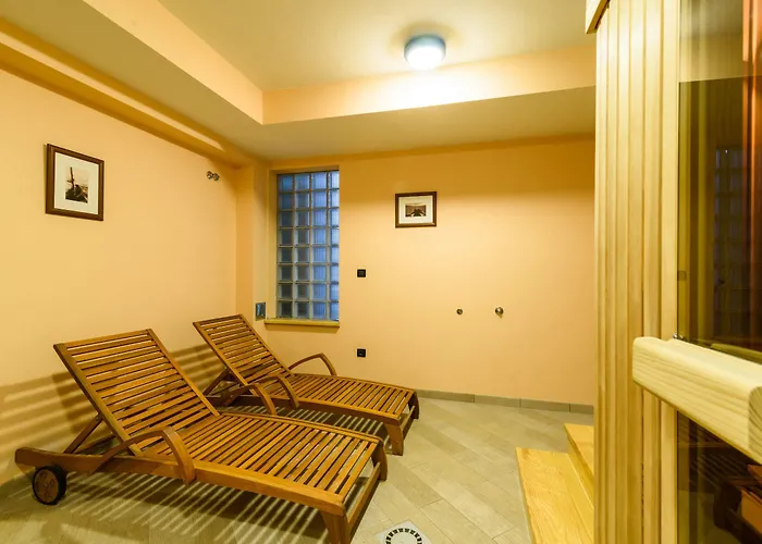 Apartamento Lavandula With Heated Swimming Pool