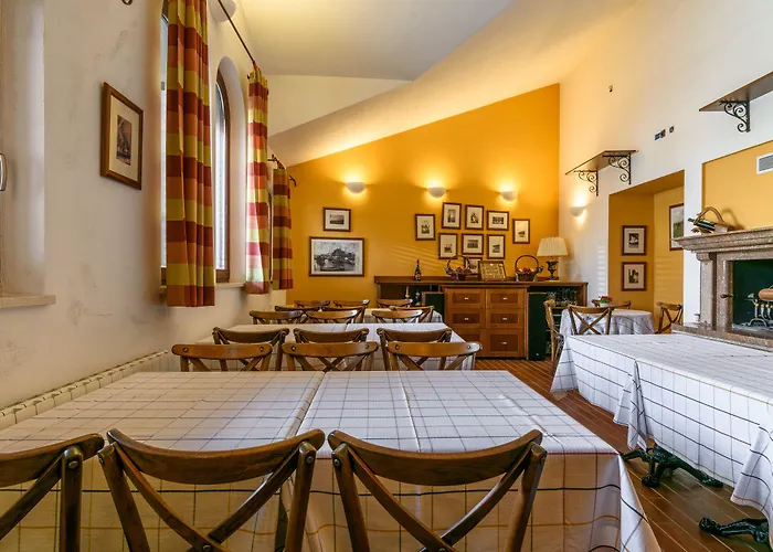 Villa Lavandula With Heated Swimming Pool Апартаменты *