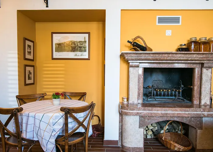 Apartamento Lavandula With Heated Swimming Pool *