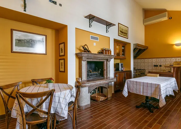 Villa Lavandula With Heated Swimming Pool