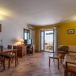 Villa Lavandula With Heated Swimming Pool