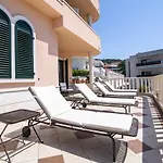 Apartment Villa Lavandula With Heated Swimming Pool *