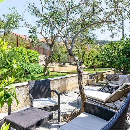 Lavandula With Heated Swimming Pool