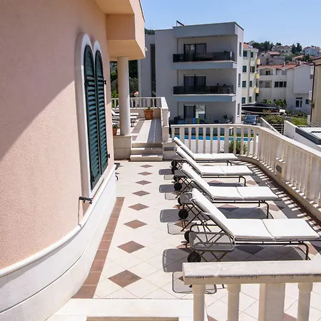 Διαμέρισμα Lavandula With Heated Swimming Pool *