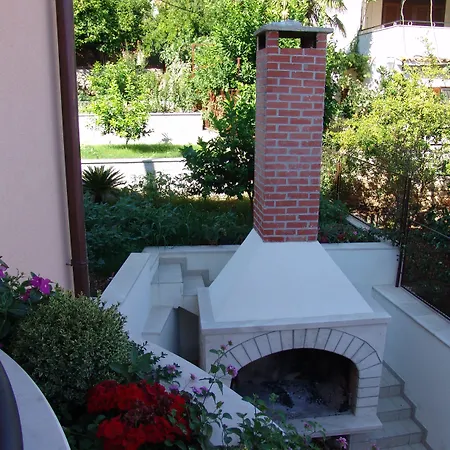 Lavandula With Heated Swimming Pool Trogir