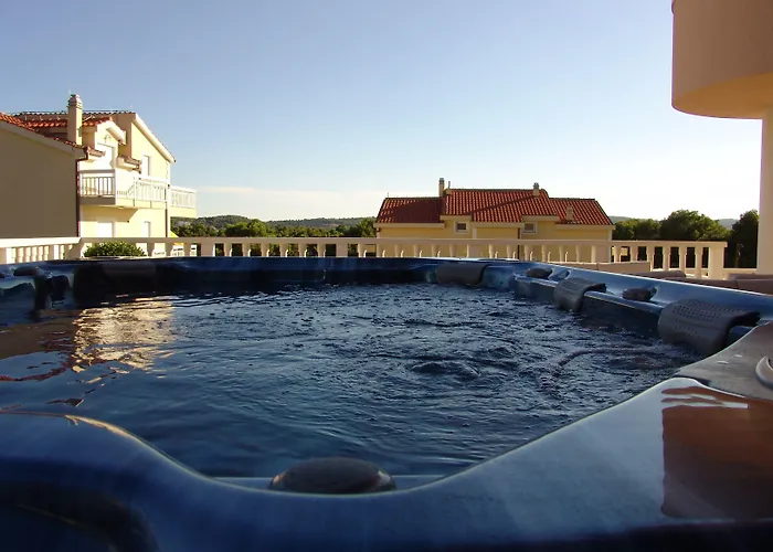 Lavandula With Heated Swimming Pool Lägenhet Trogir