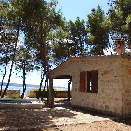 Lavandula With Heated Swimming Pool Daire Trogir