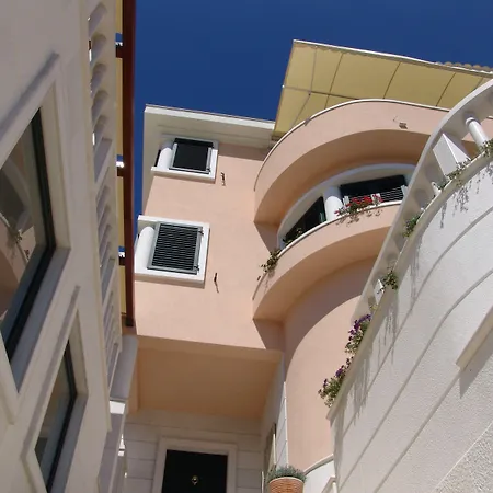 Daire Lavandula With Heated Swimming Pool